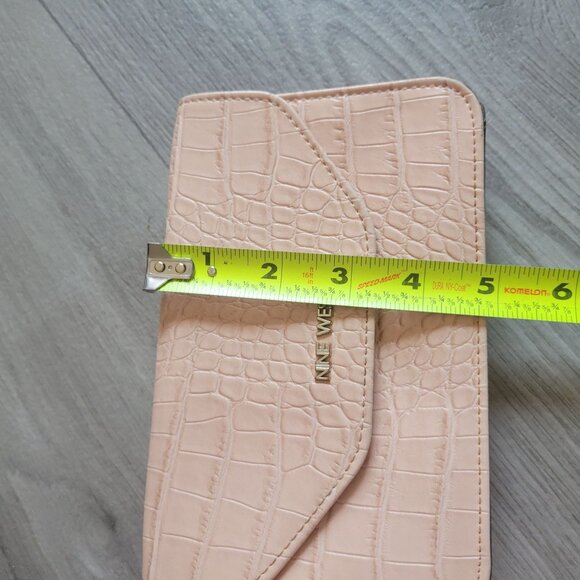 Nine West Blush Crocodile Embossed Leather Wallet With Snap & Zip Closures - Picture 5 of 7
